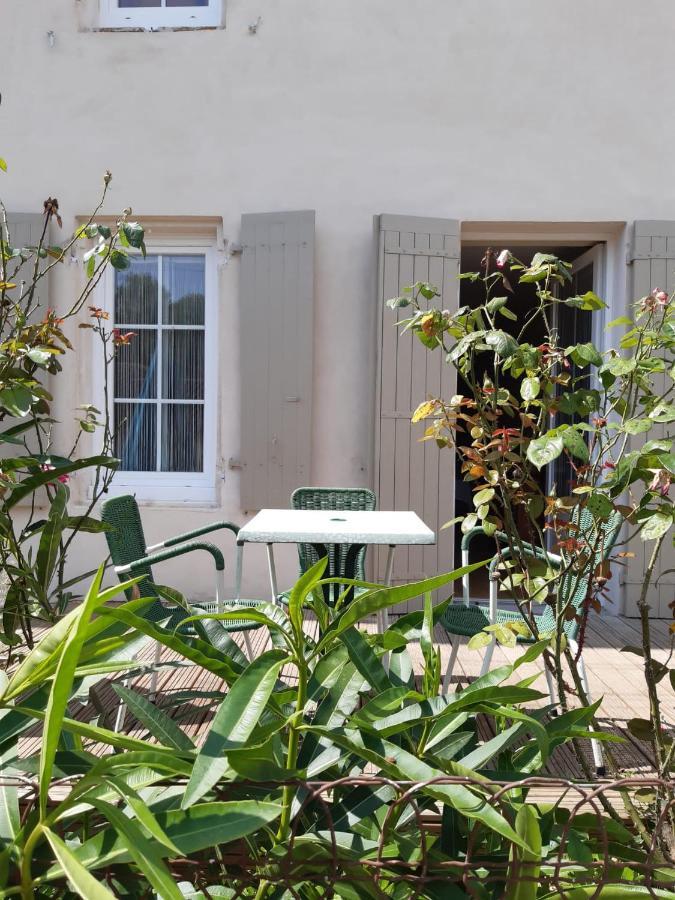 Apartamento Le Studio De La Casa Fourquaise Fourques-sur-Garonne Exterior foto